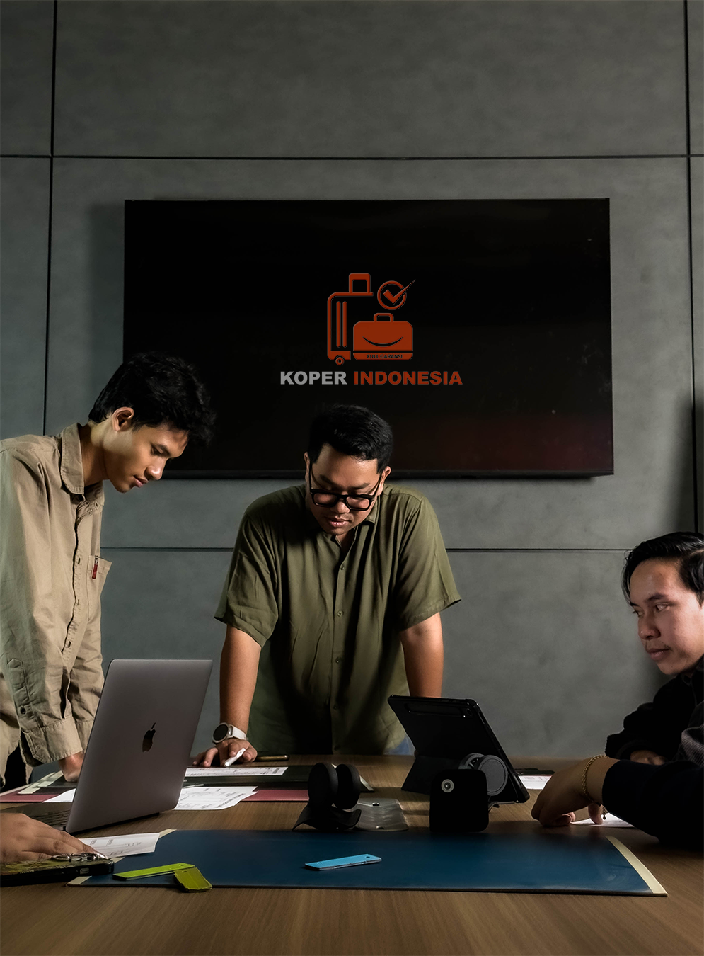 Proses Produksi Koper: Dari Material hingga Menjadi Produk Berkualitas